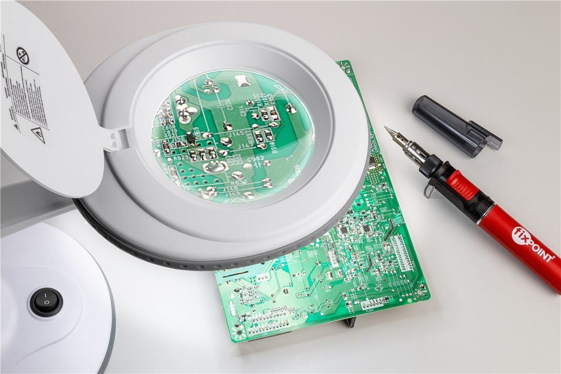 Easy line LED lens light,100 mm. magnifier.Easy line LED lens light -100 mm magnifier diameter with shadow-free LED ring lightingStandard glass lens with 3 diopters and 1.75x magnificationgoobay