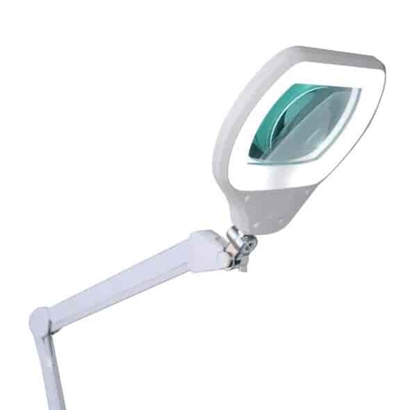 Desktop magnifier with 72 LEDs x1.75 - 6500KA versatile, powerful, yet energy-efficient desktop magnifier with 72 LEDs, newly with a rectangular lens design and continuous touch control of illumination brightness. It is ideal for home, office, workshop, market and is especially suitable for work with electronics. It can also be used as a desk lamp. A high quality glass lens (3 diopters) is ideal for fine work. The magnifier is equipped with a lens cover and a long arm for a large range of motion. The advantage of this magnifying glass is the ability to continuously change the brightness of the light (dimmer) using the touch control buttons to better suit your needs of workspace illumination.Geti