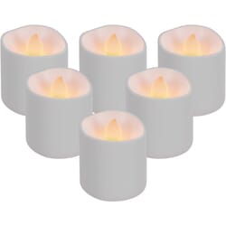 LED tea light with remote control - rechargeable - 6 pcs.LED tea lights with realistic flickering lights give a warm atmosphere - use them indoors, in a dry environment in the garden, on the balcony or on the terrace. The absolutely drip-free, flame-free candles are ideal as safe LED decoration for parties, birthdays, weddings, Christmas, Easter, Halloween etc. The tealights can be controlled with the included remote control. With the 7-button remote control, timers, 5-level dimmers and 2 light modes (steady light, flickering light) can be set. The tea lights can be recharged with a regular USB-A charger. 5V USB charging cable included in the package. Recharging is smart, environmentally friendly and you don't have to change batteries at all. LED tealights fit in all standard tealight holders with a diameter of 3.9 cm.goobay