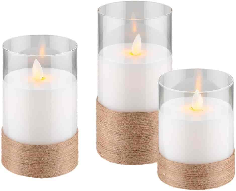 LED Wax candle in light, with a beautiful flame effect. Set with 3 heights, timer function.Beautiful LED wax candles in 3 different heights. Mounted in glass with hemp wrapping. You can quickly create beautiful, safe and cozy lighting. Used in all places where there is a need for beautiful cozy lighting. Realistic flickering flame effect with swinging wicks and natural materials create a rustic elegance. Battery operated candles are ideal as a safe decoration for living rooms, bedrooms, offices, in elderly care, restaurants or schools and spaces where open flames are not desirable or permitted. Smart timer that automatically switches the beautiful lighting on and off.goobay