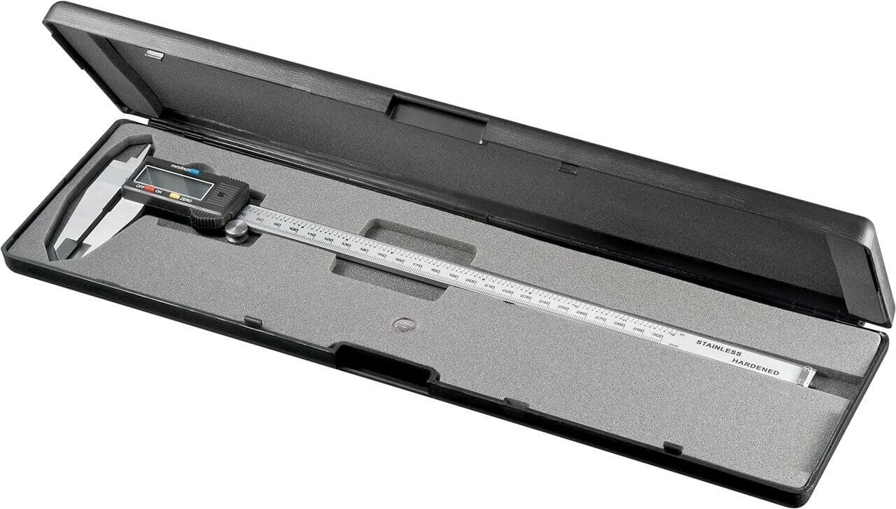 Digital Caliper 300 mm - DIN 862 - 0.01 mm ResolutionDigital caliper 300 mm for precise measurements in the workshop, DIY projects and light industrial tasks. Measure outside dimensions, inside dimensions, depth and step measurements on parts up to 300 mm.This model offers 0.01 mm resolution and is specified according to DIN 862 with an error limit of 30 µm (0.03 mm). Switch between millimetres and inches, use ZERO to set a relative reference point, and lock the reading with the locking screw.Add to cart if you want a clear, fast and reliable digital caliper for everyday precision work.goobay