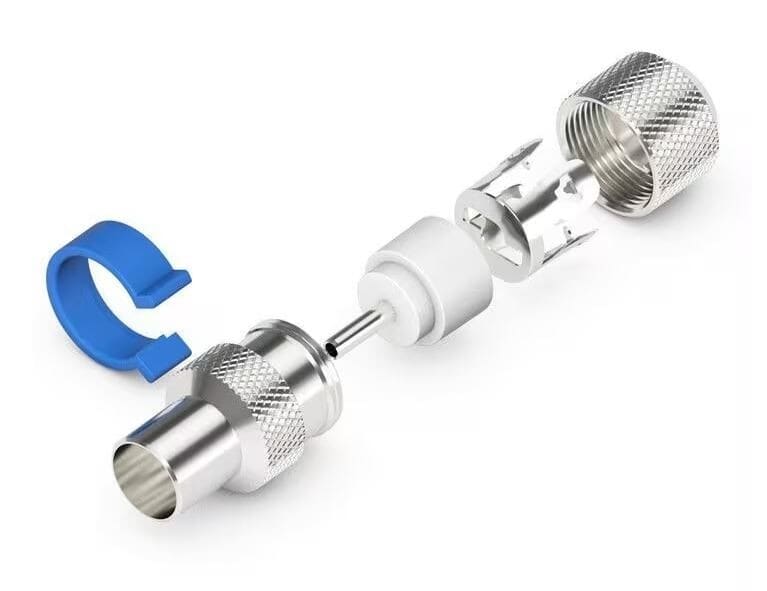 Antennestik Koax han, IEC, til 6,5-8.00 mm. antennekabel, Quick monteringgoobayAntennestik IEC Sølv og blå Coax antennestik (Han) der passer til antennekabel med en diameter på 6,5 - 8,0 mm. Montering sker helt uden brug af specialværktøj med en ny og innovativ løsning. Afmål kabel, skær og monter antennekablet. På under 30 sekunder har du et professionelt resultat.