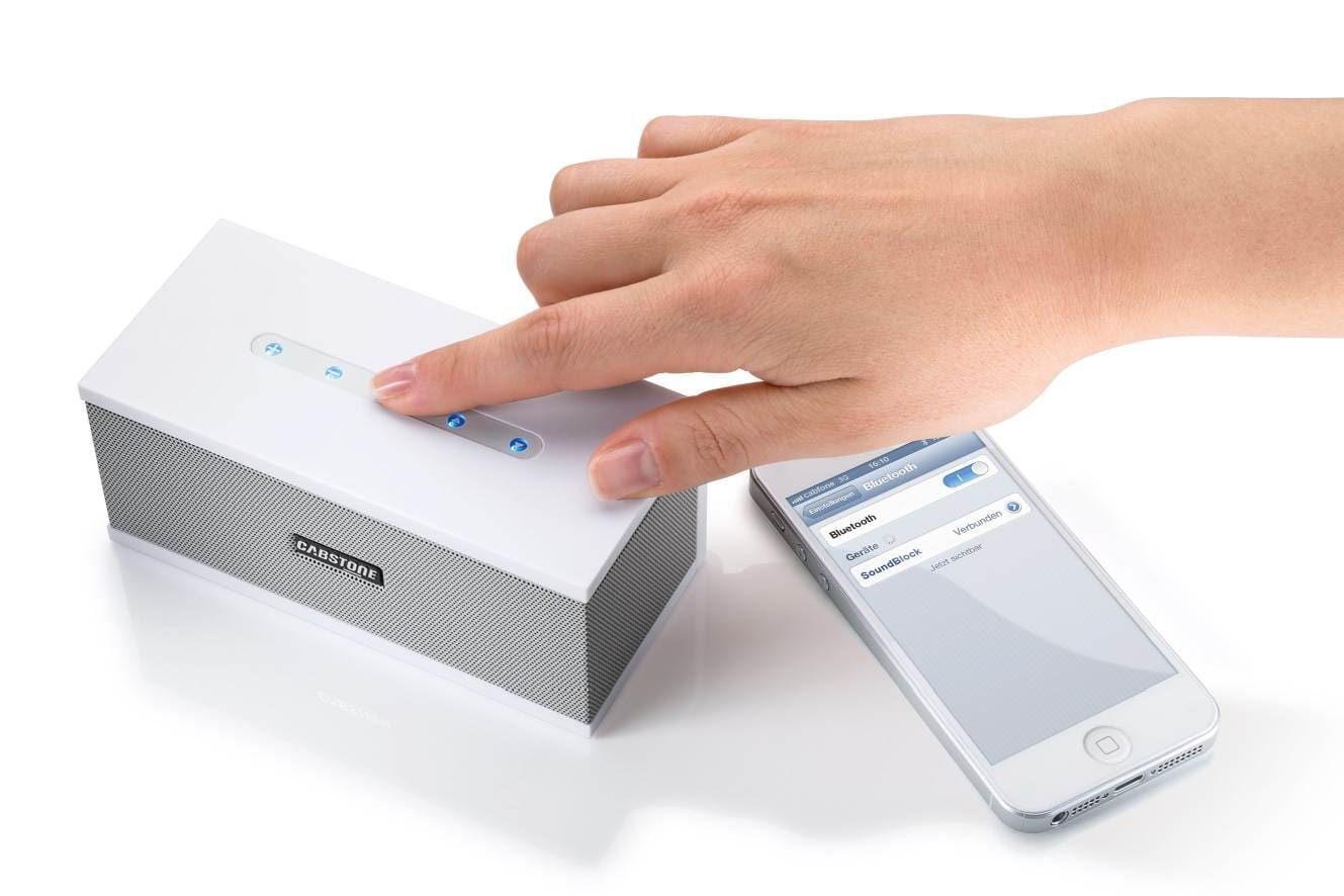 SoundBlock - elegant Bluetooth højttaler 360° lydfelt, hvid. Parres nemt med din Smartphone. Kompatibel med en meget lang række 