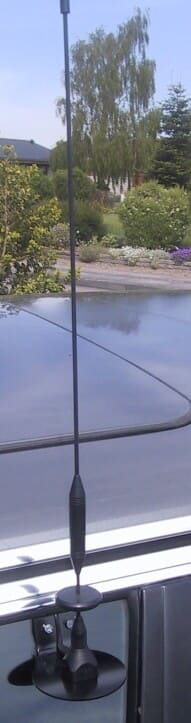 Digital TV ( DVB-T / DVB-T2 ) bilantenne med klemmemontering.