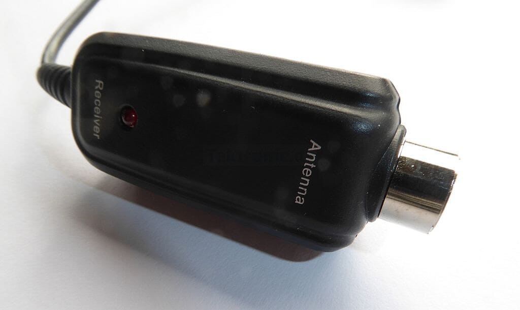 Maximum DA-6100 outdoor DVB-T/T2 antenna with LTE / 4G filter and amplifier.