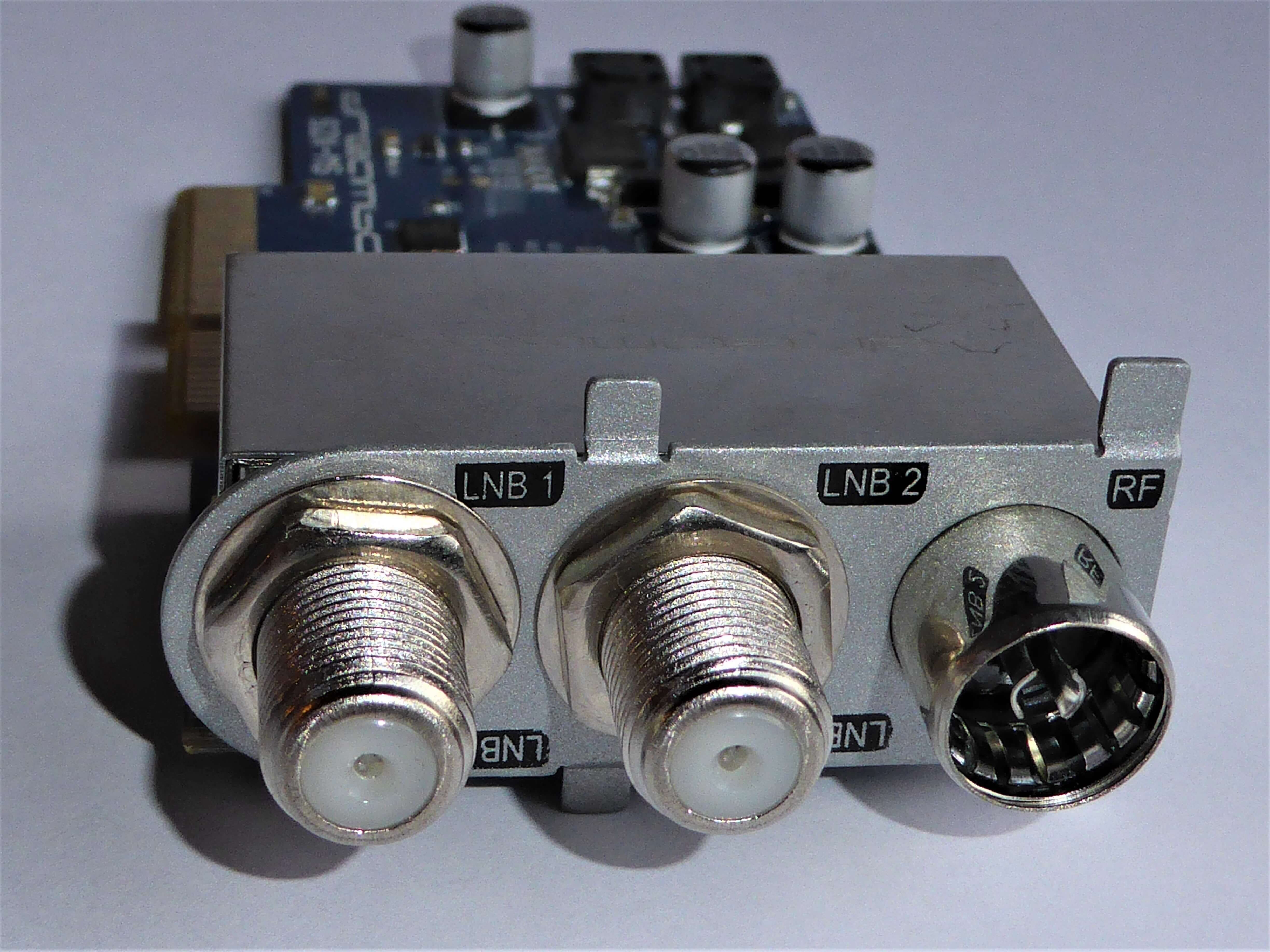 Triple Hybrid tuner Dreambox 2xDVB-S/S2 + 1 x DVB-C/T/T2