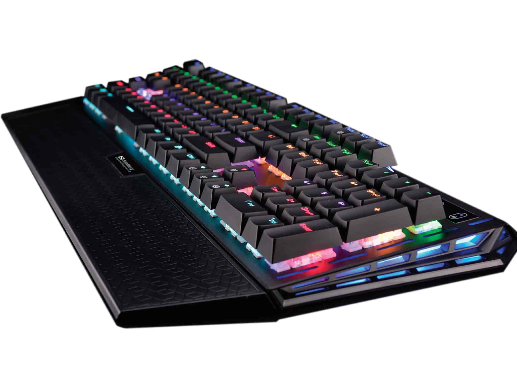 Gamer keyboard med RGB lys - lynhurtig respons med Outemu mekaniske taster