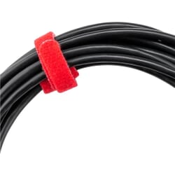 Velcrobånd til kabelorganiseringgoobayKabelbakker Multi Få styr på kabler og ledninger med Velcro. Velcrobånd gør det nemt at få styr på ledninger uanset om det er på eller bag skrivebordet eller til løse ledninger. Organiser dine ledninger på den nemme måde. Pakke med 6 velcrobånd i 3 forskellige længder.